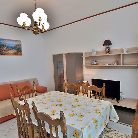 Apartmani Andelo I Ruzica Mundanije Zewnętrze zdjęcie