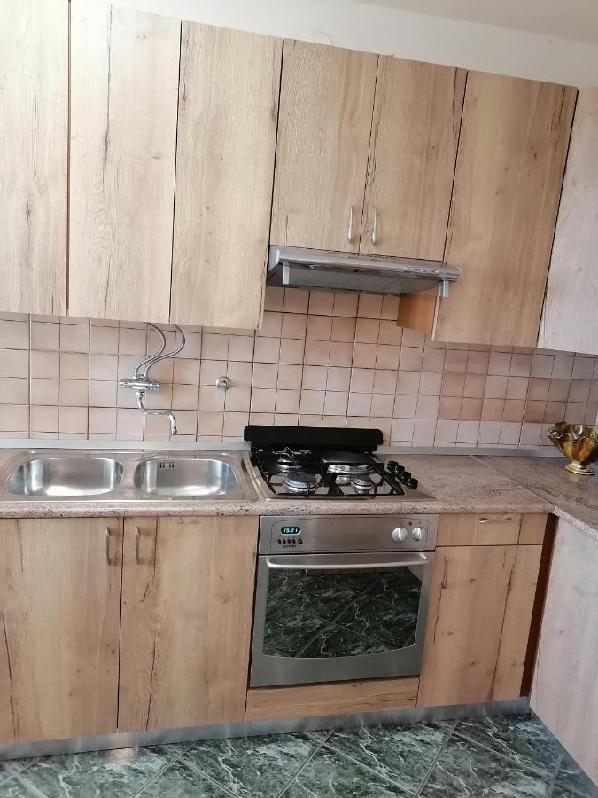 Apartmani Andelo I Ruzica Mundanije Zewnętrze zdjęcie