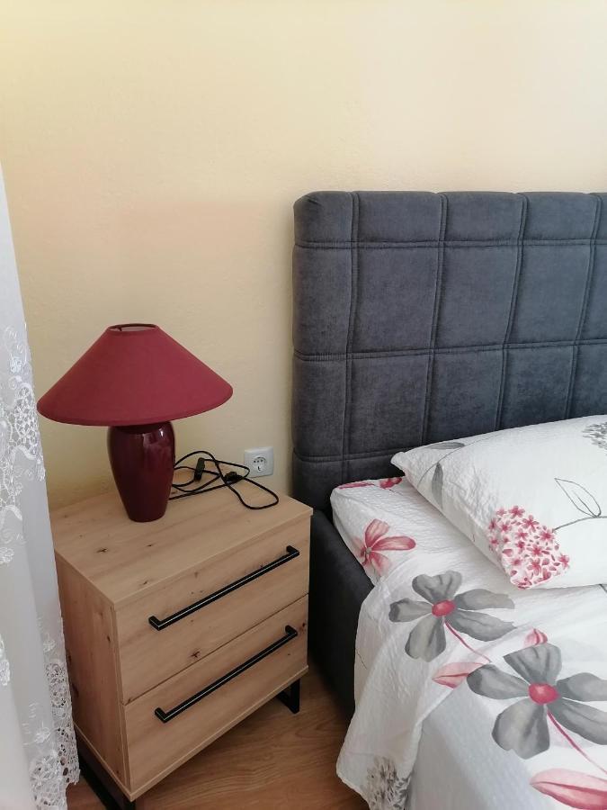 Apartmani Andelo I Ruzica Mundanije Zewnętrze zdjęcie