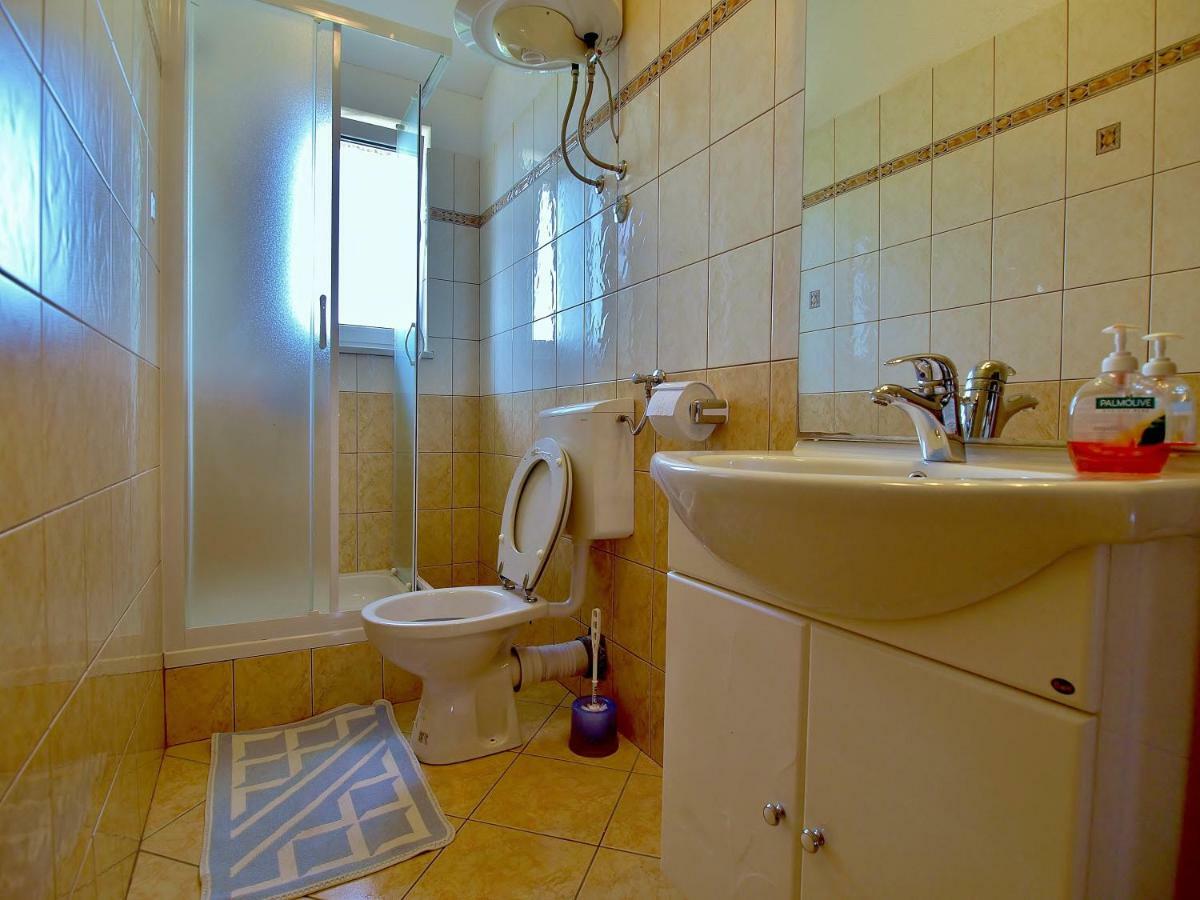 Apartmani Andelo I Ruzica Mundanije Zewnętrze zdjęcie