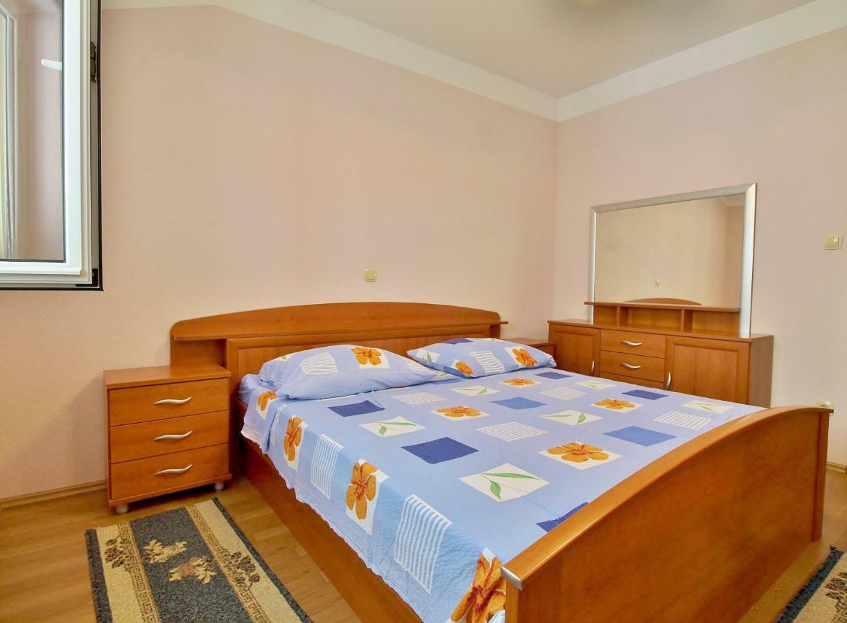 Apartmani Andelo I Ruzica Mundanije Zewnętrze zdjęcie