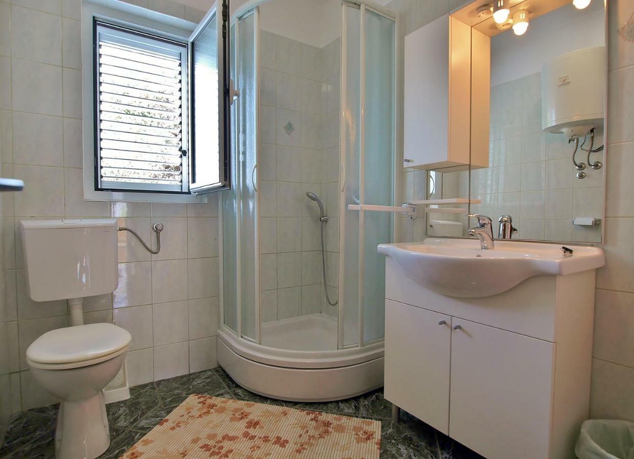 Apartmani Andelo I Ruzica Mundanije Zewnętrze zdjęcie