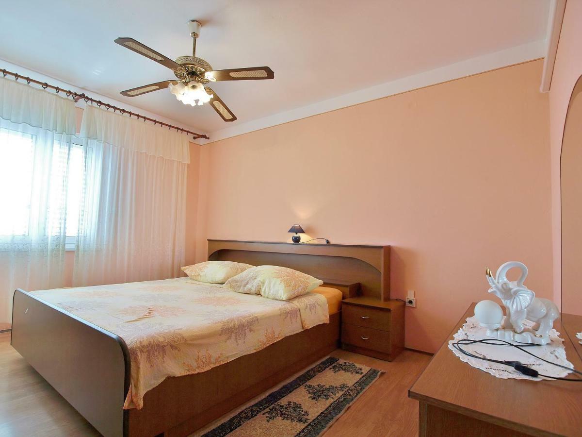 Apartmani Andelo I Ruzica Mundanije Zewnętrze zdjęcie