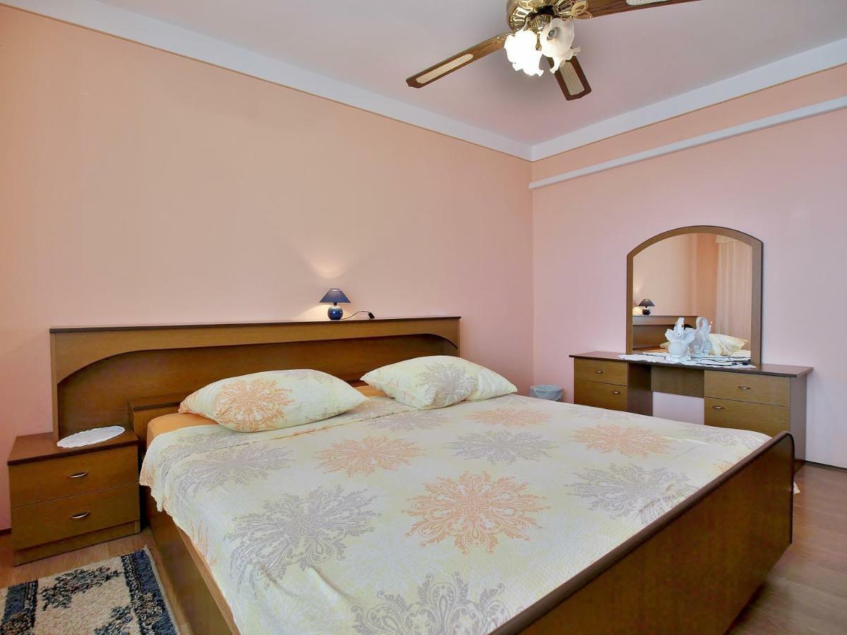Apartmani Andelo I Ruzica Mundanije Zewnętrze zdjęcie