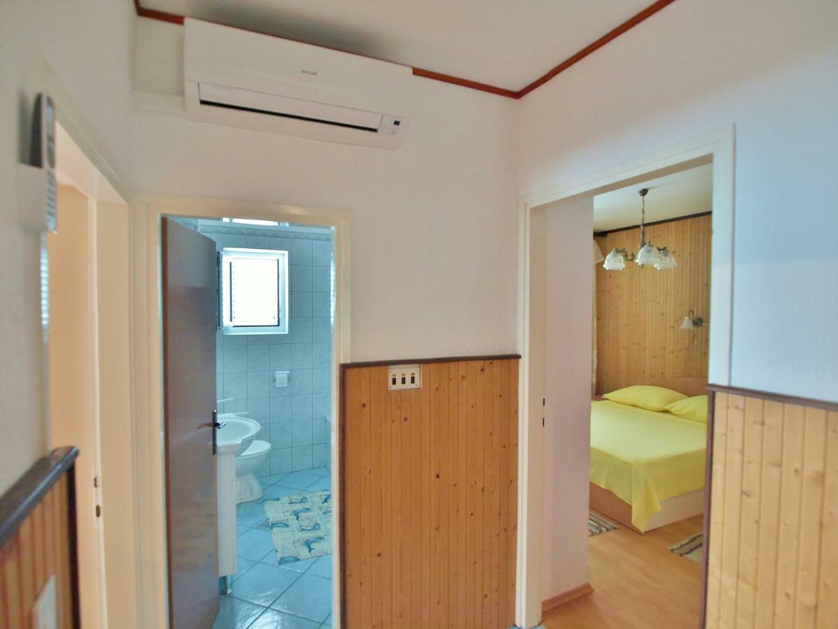 Apartmani Andelo I Ruzica Mundanije Zewnętrze zdjęcie